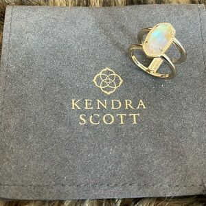 Kendra Scott Elyse ring size 8